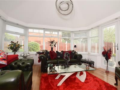 GARDEN ROOM